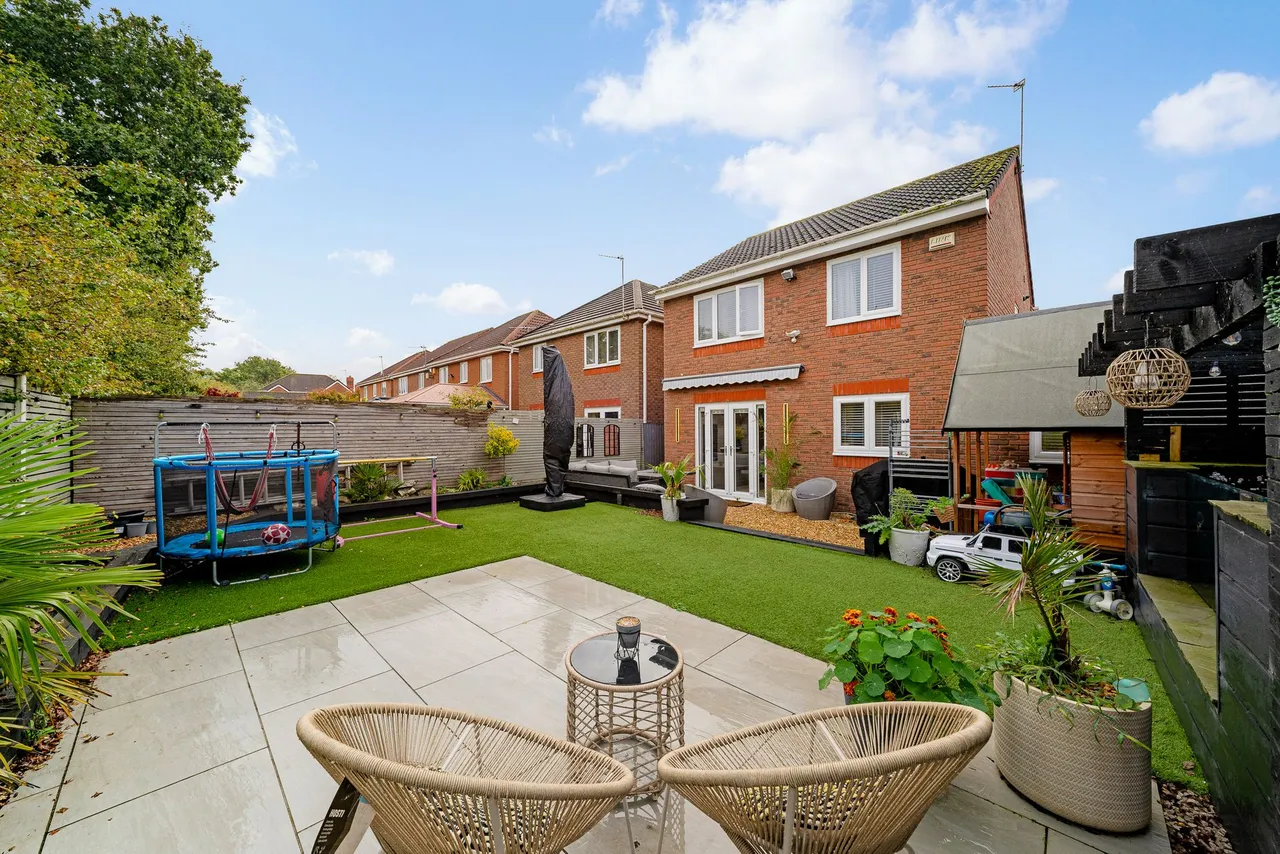 Upton Grange, Widnes, WA8, photo 23