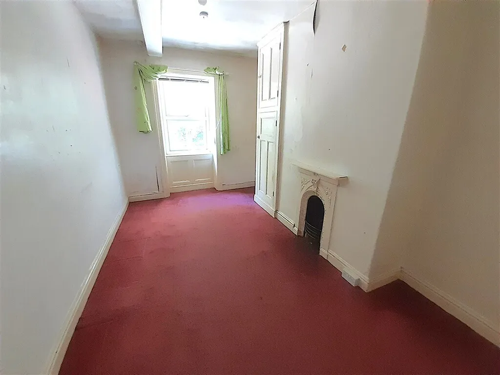 Woodhead Road, HOLMFIRTH, photo 6