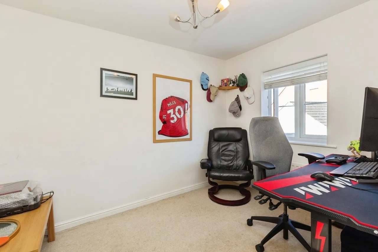 Petronel Road, Aylesbury, Buckinghamshire, HP19, photo 16
