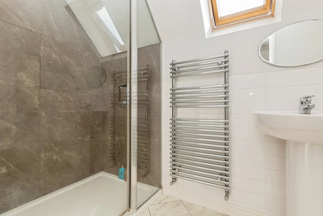 Petronel Road, Aylesbury, Buckinghamshire, HP19, photo 13