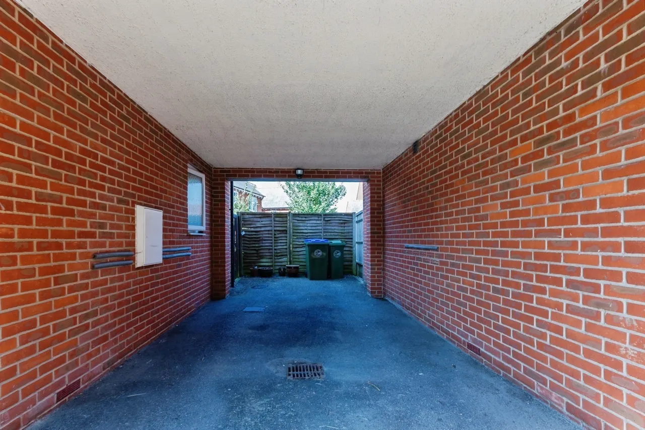 Petronel Road, Aylesbury, Buckinghamshire, HP19, photo 21