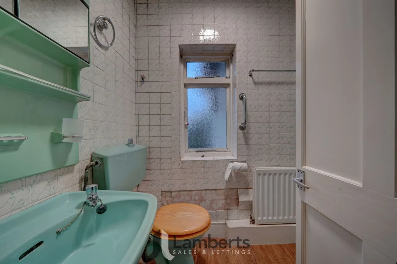 Highfield, 178 Alcester Road, Studley, photo 11