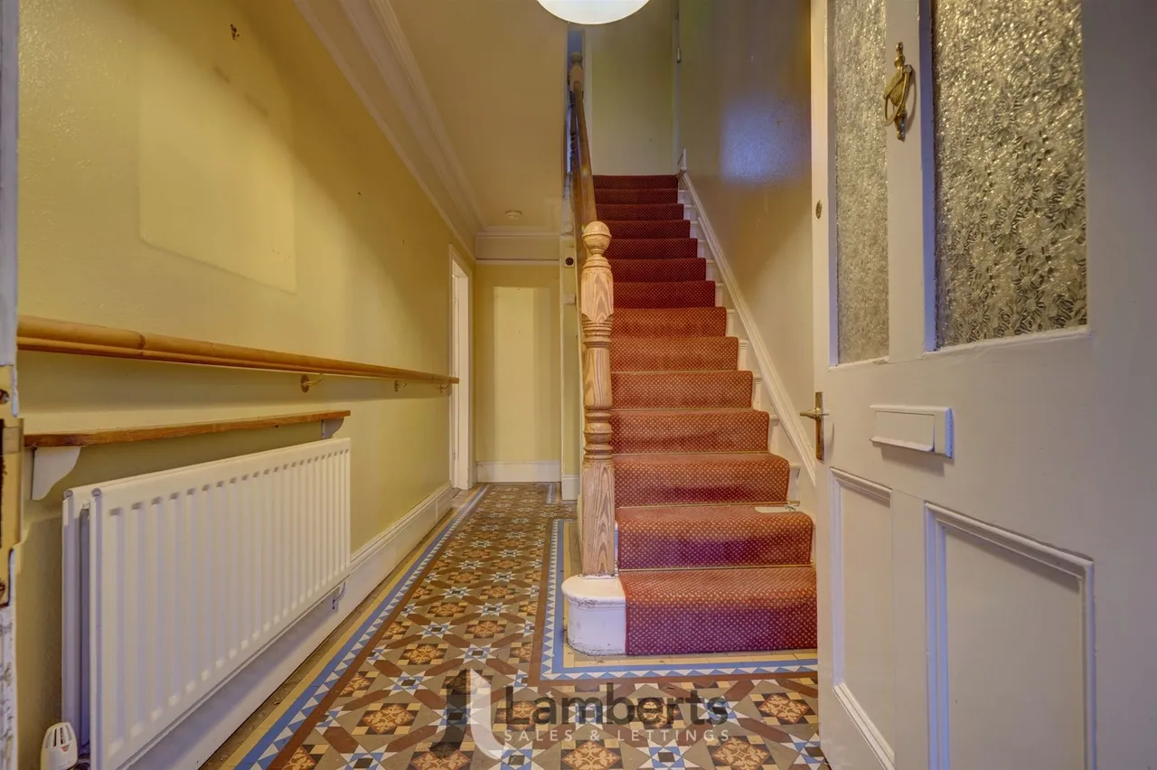 Highfield, 178 Alcester Road, Studley, photo 4
