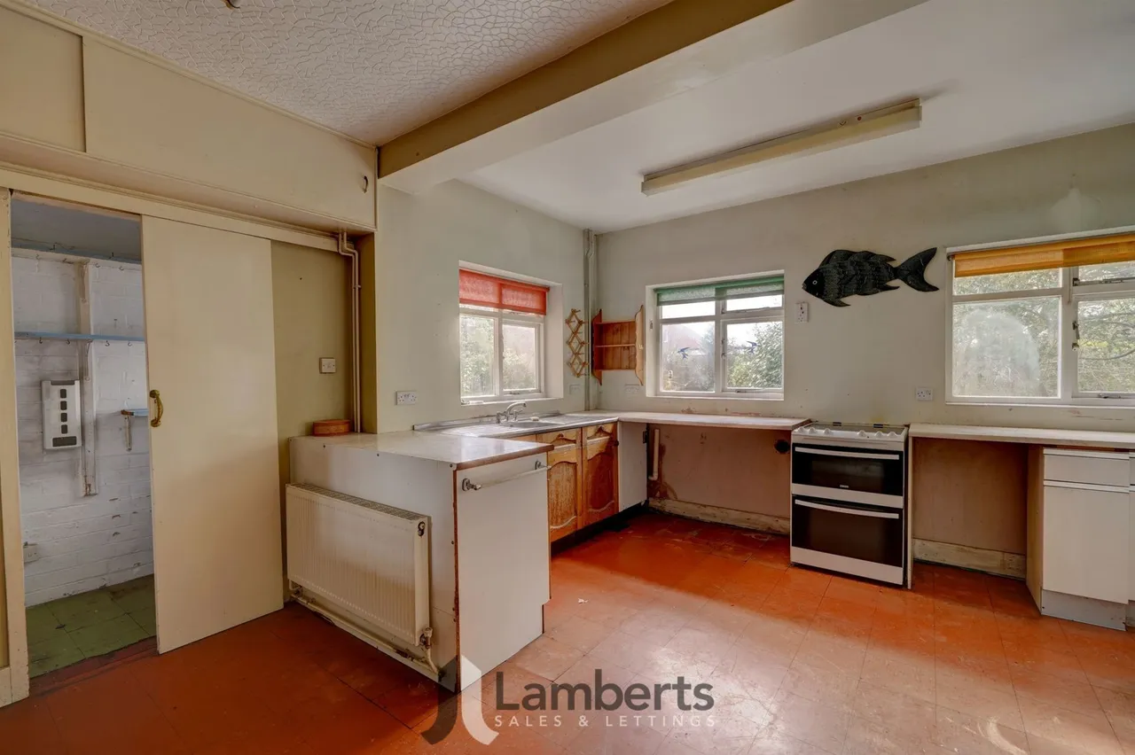 Highfield, 178 Alcester Road, Studley, photo 17