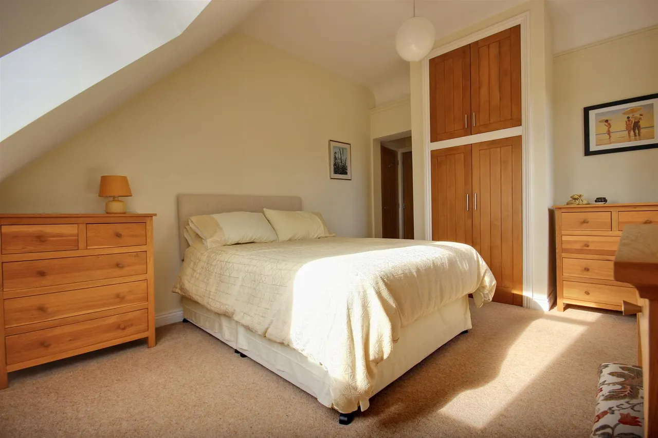 Church Lane, Little Driffield, photo 9