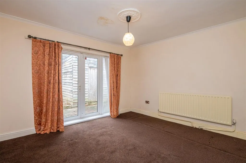 High Street South, Rushden, photo 8