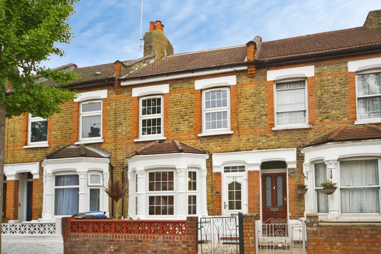 2 bed house for sale — Warwick Road, LONDON, London, N18