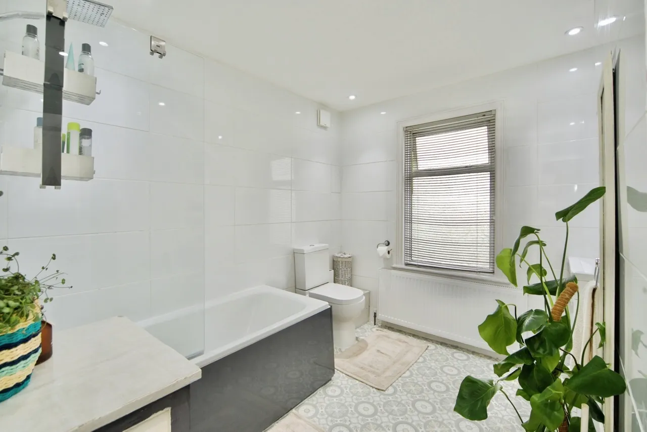 Warwick Road, LONDON, London, N18, photo 18