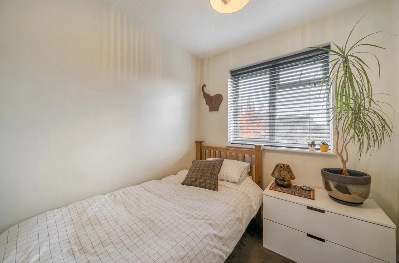 Gardenia Drive, West End, Woking, Surrey, GU24 9XG, photo 10