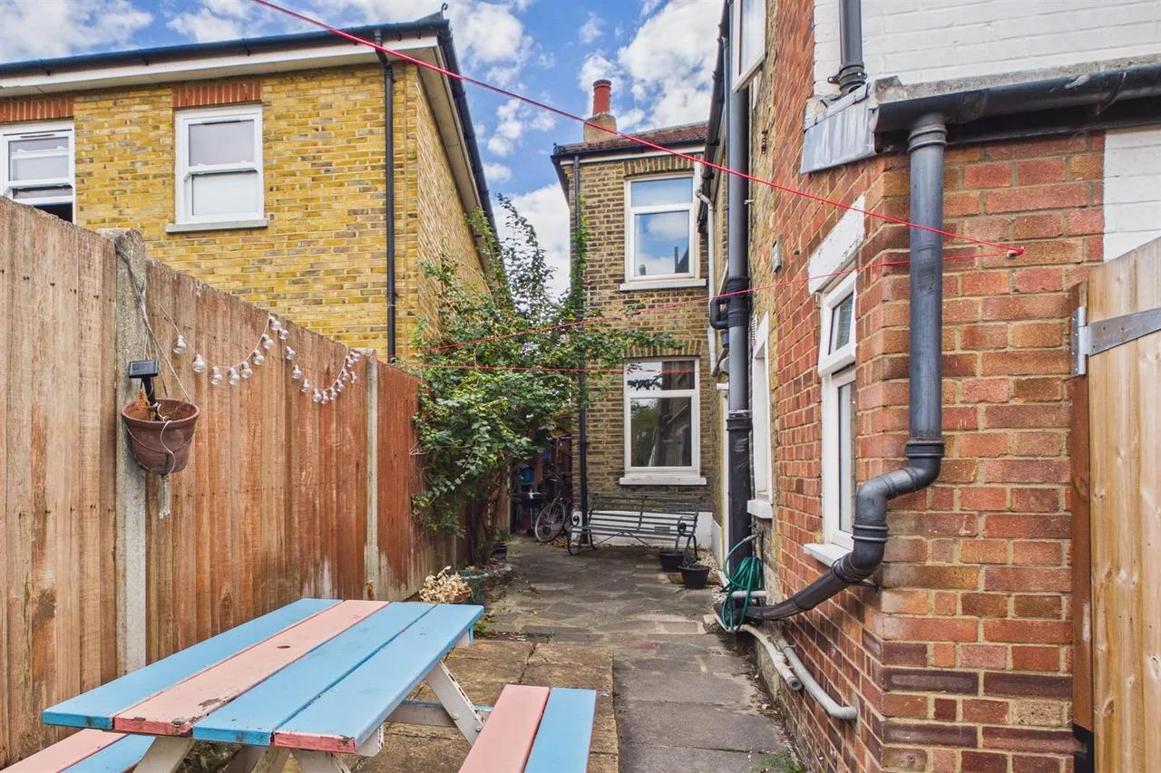 London, Greater London, SW16 6BG, photo 12