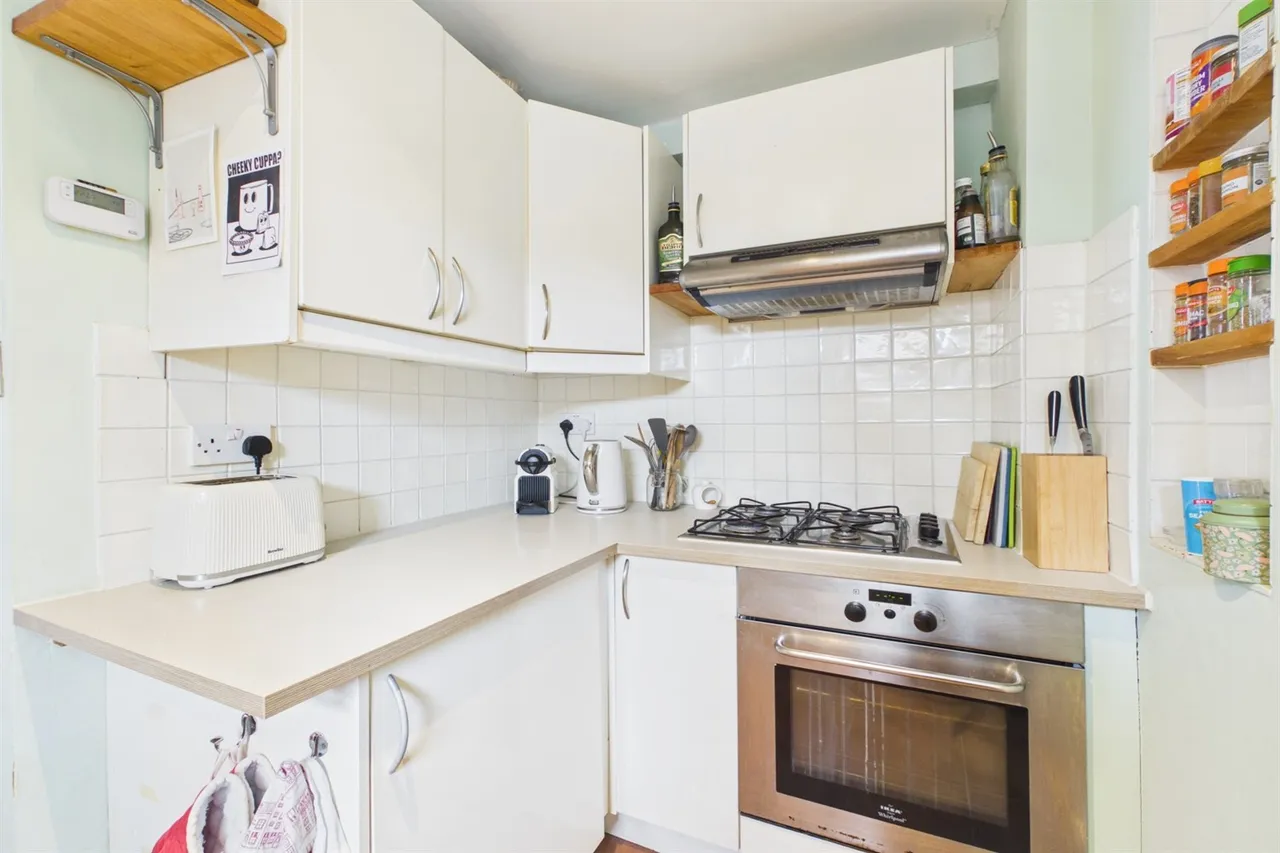 London, Greater London, SW16 6BG, photo 5