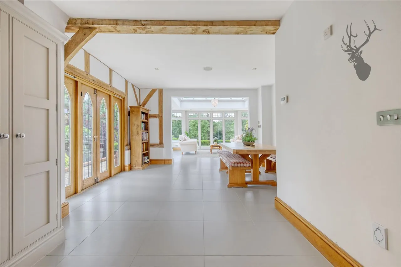 Epping New Road, Buckhurst Hill, IG9, photo 61