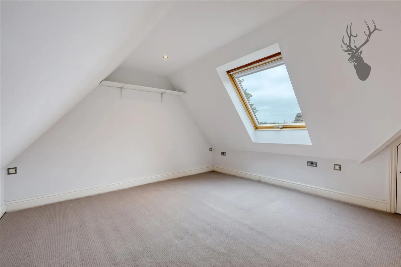 Epping New Road, Buckhurst Hill, IG9, photo 18