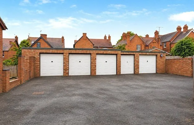 Sandringham Close, Evesham, WR11, photo 9