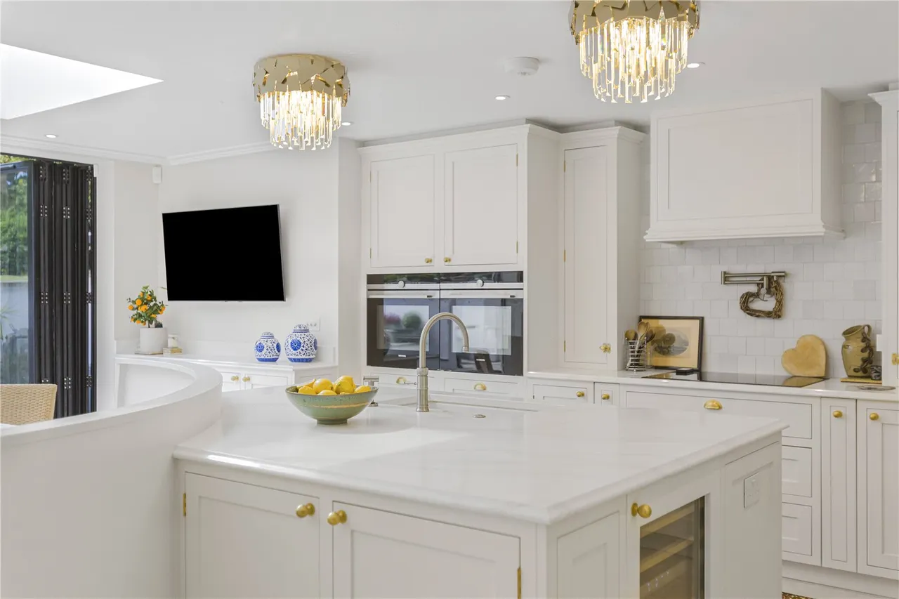 Parkgate Avenue, Hadley Wood, EN4 0NN, photo 7