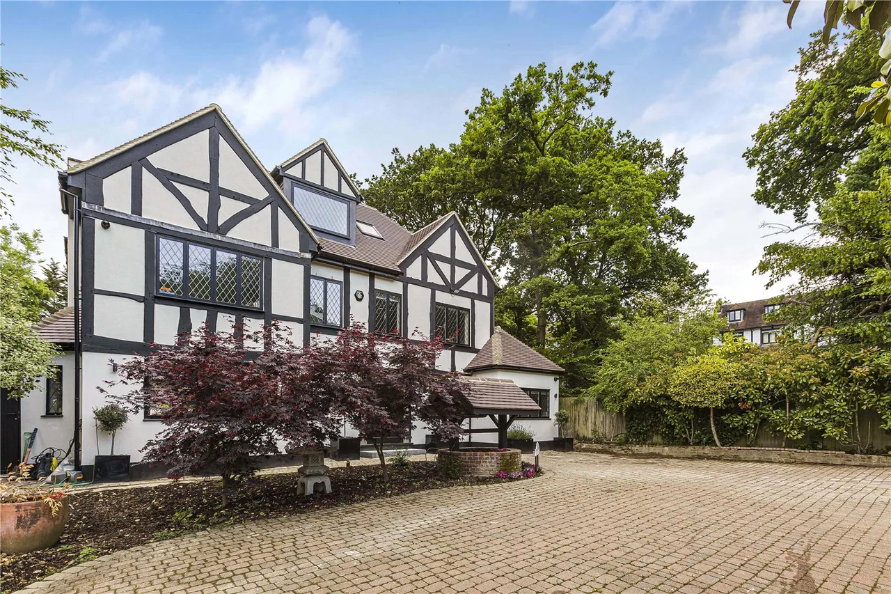 Parkgate Avenue, Hadley Wood, EN4 0NN, photo 33