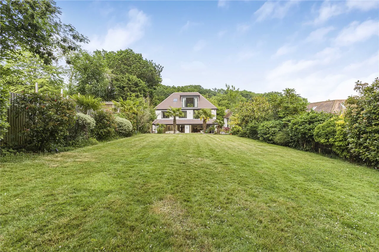 Parkgate Avenue, Hadley Wood, EN4 0NN, photo 31