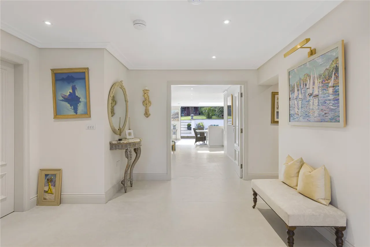 Parkgate Avenue, Hadley Wood, EN4 0NN, photo 4