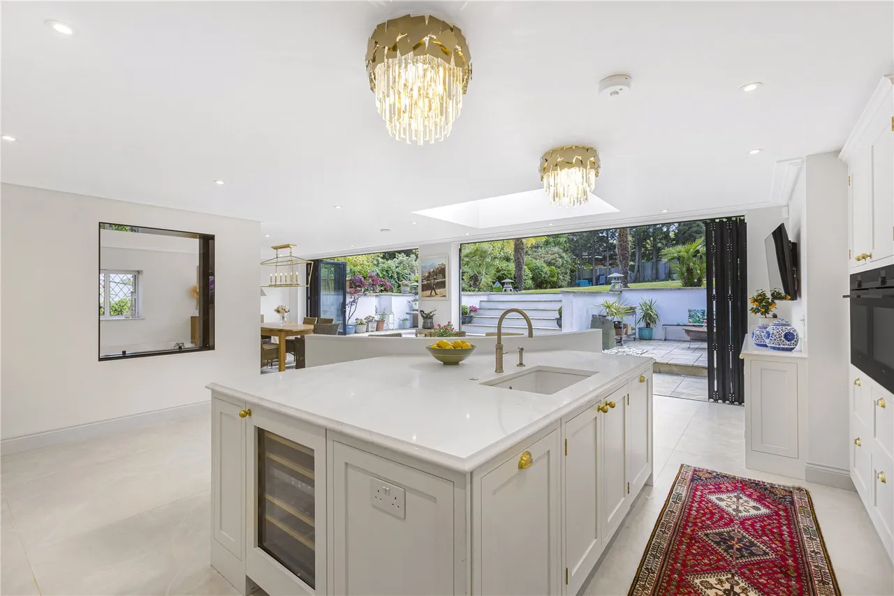 Parkgate Avenue, Hadley Wood, EN4 0NN, photo 8