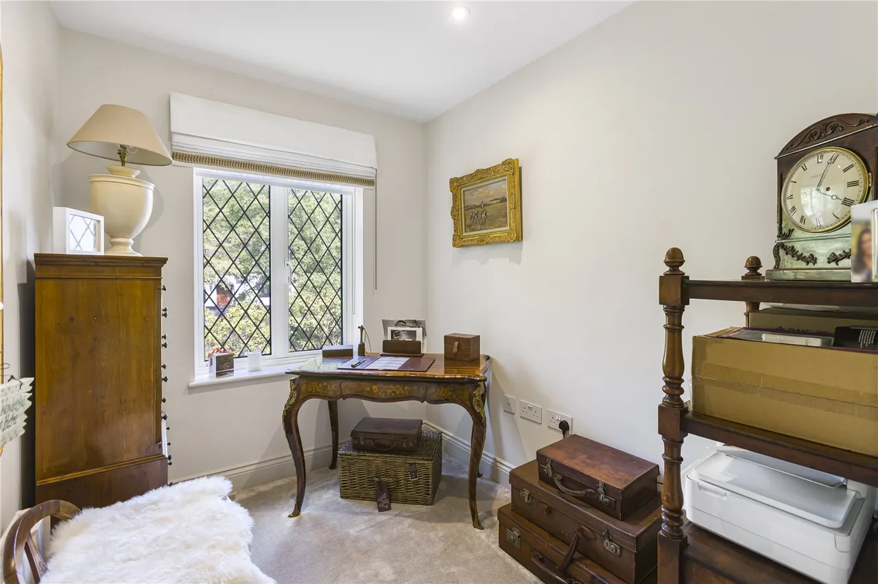 Parkgate Avenue, Hadley Wood, EN4 0NN, photo 27
