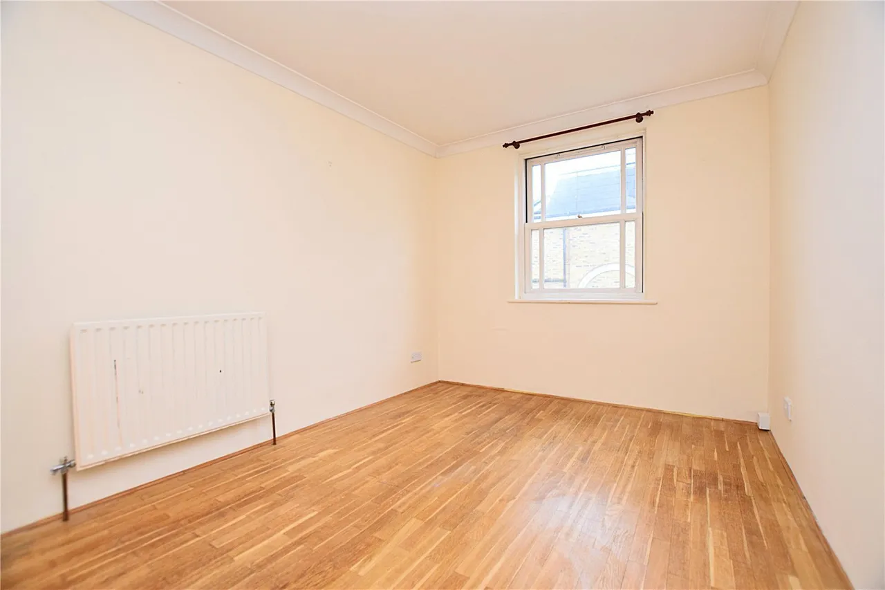 Deerhurst Crescent, Hampton Hill, TW12, photo 3