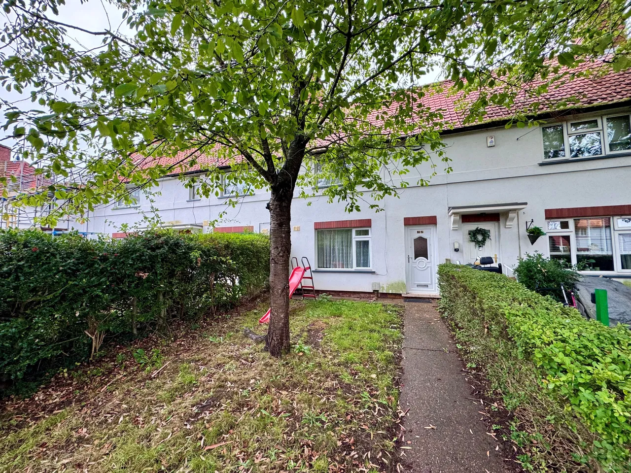 2 bed house to rent, Romilay Close, Beeston, NG9