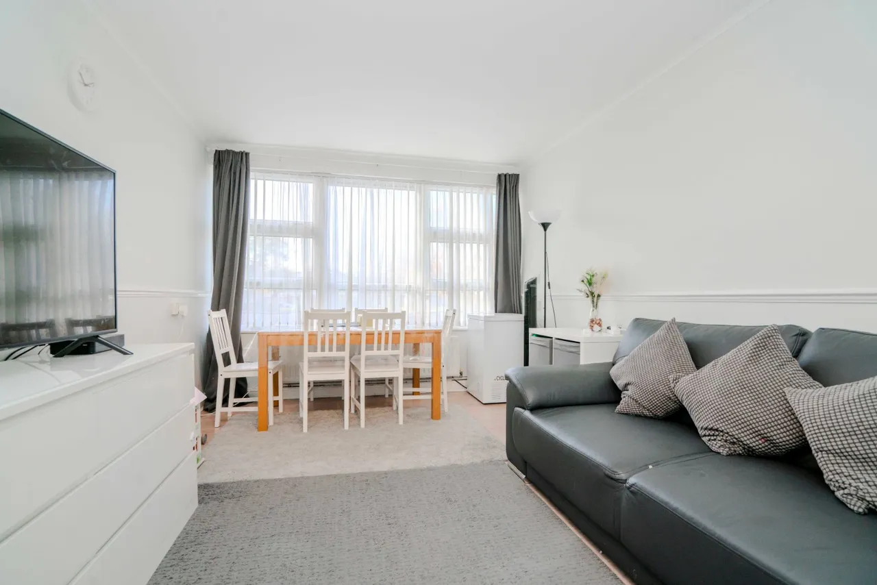 Bucklands Road, Teddington, TW11, photo 3
