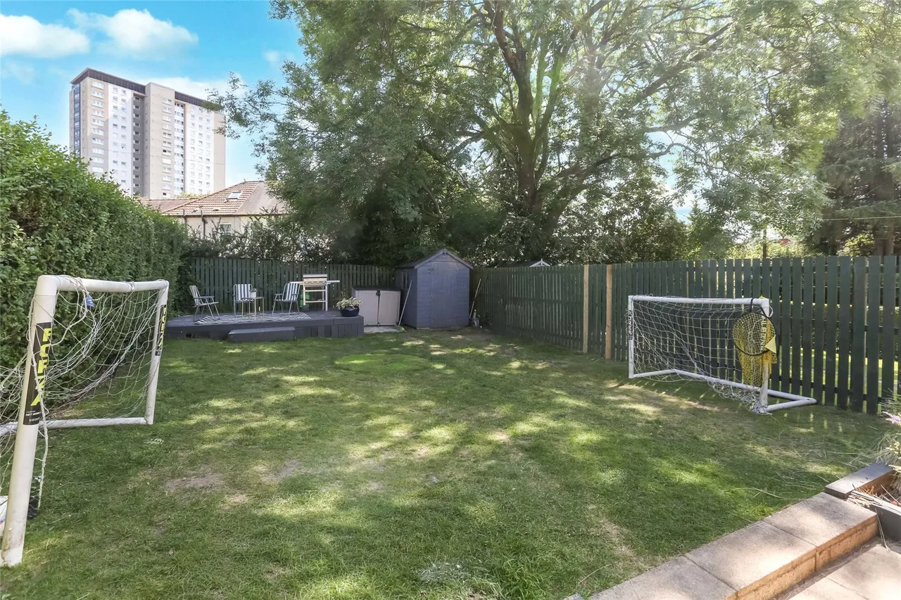 Anniesland Road, Knightswood, Glasgow, G14, photo 15