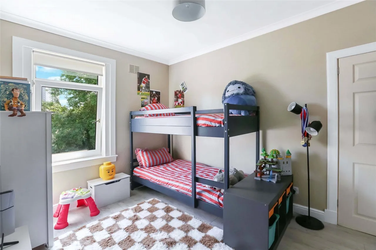 Anniesland Road, Knightswood, Glasgow, G14, photo 9