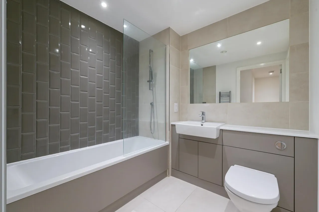 Celeste House, London, NW9, photo 5