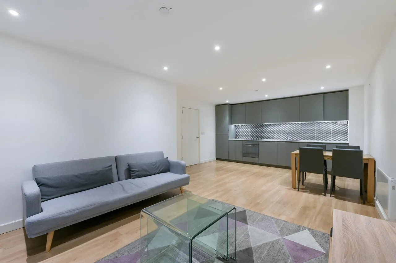 Celeste House, London, NW9, photo 3