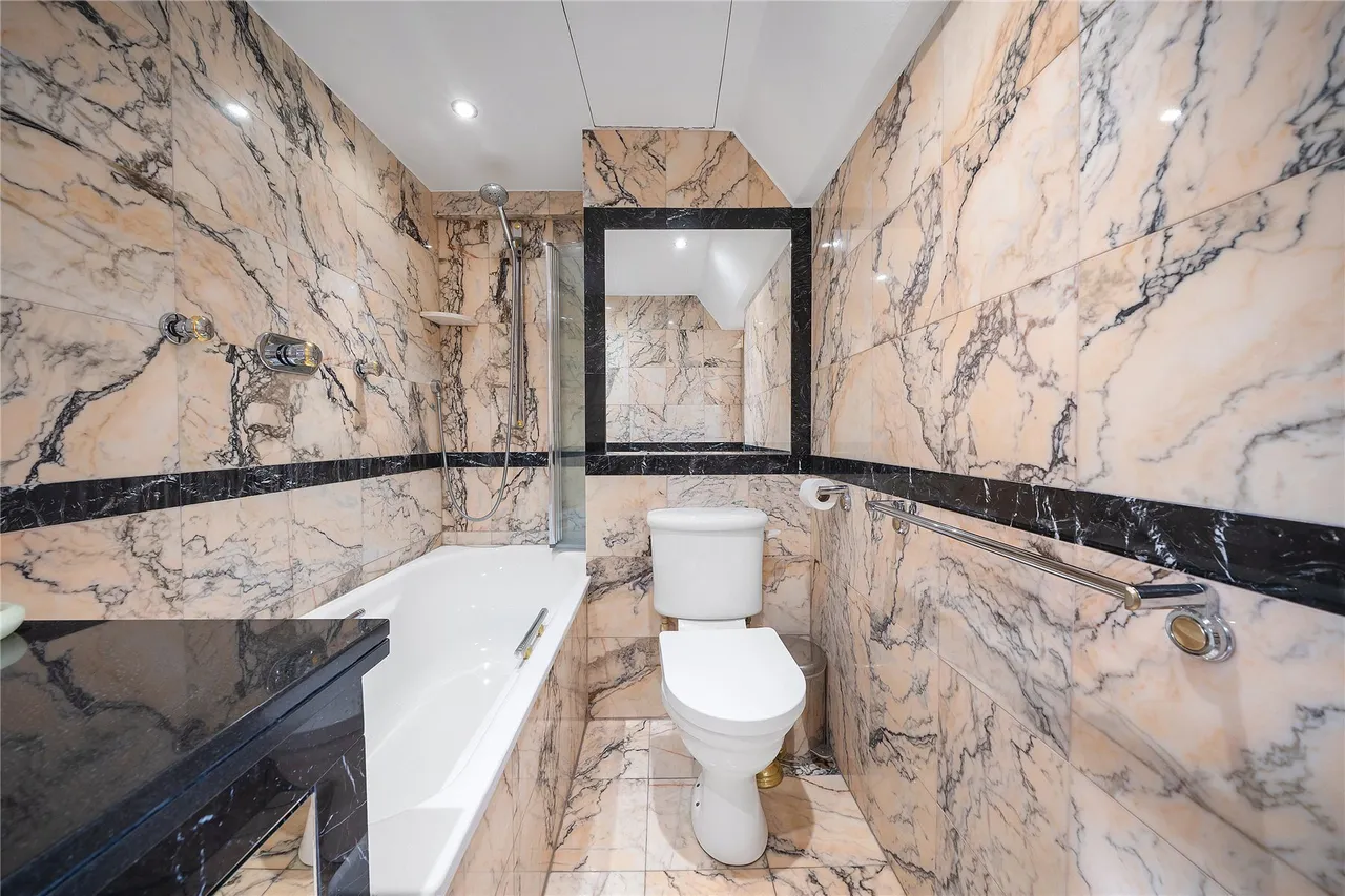 Piccadilly, Mayfair, W1J, photo 7
