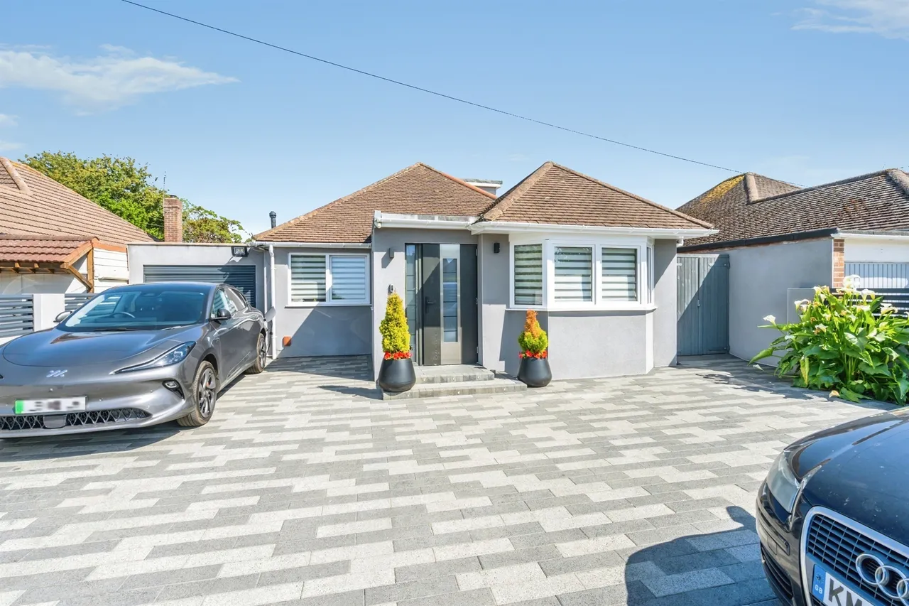 4 bed house for sale — Normans Drive, Bognor Regis