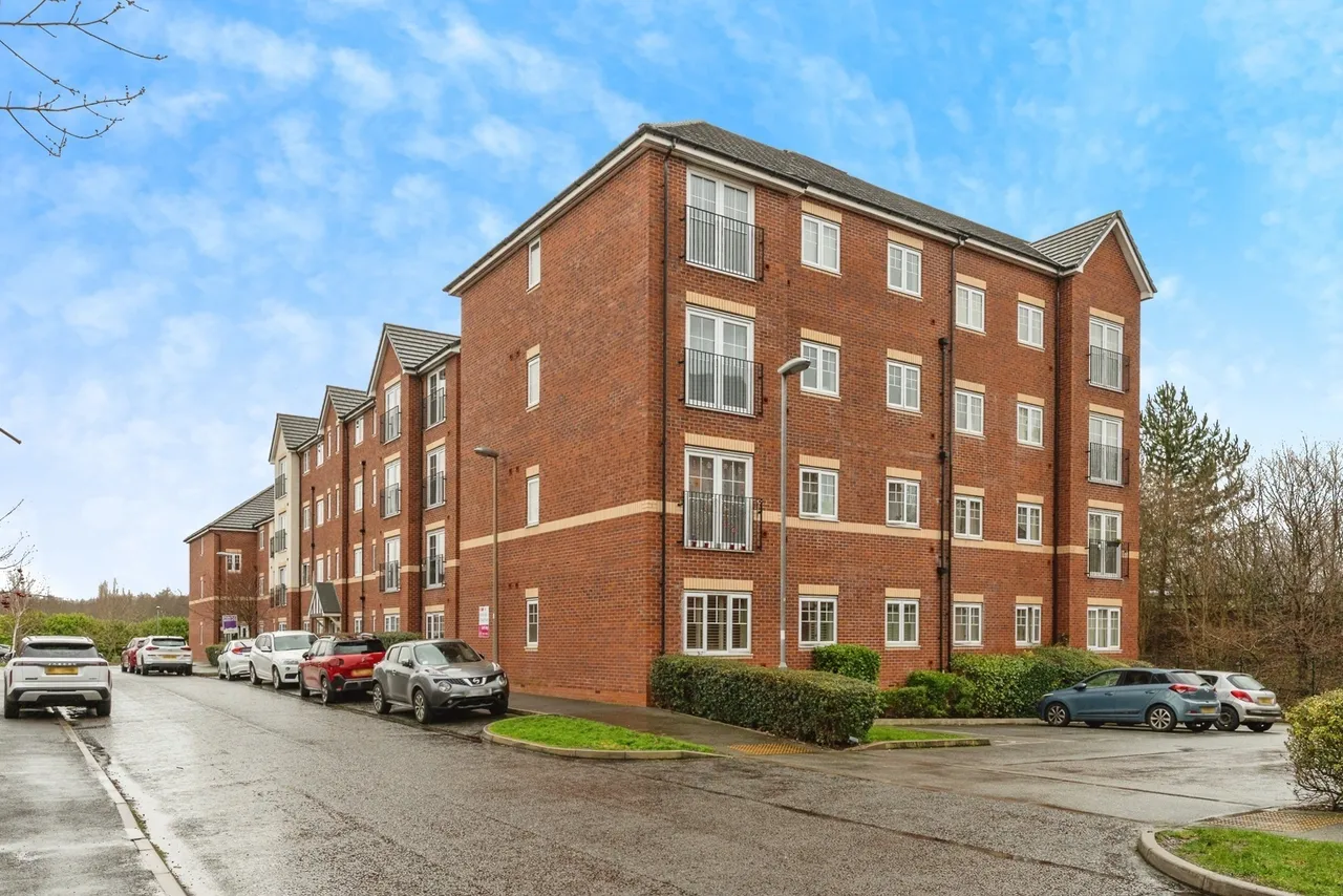 2 bed flat for sale, Robinson Road, Ellesmere Port, CH65