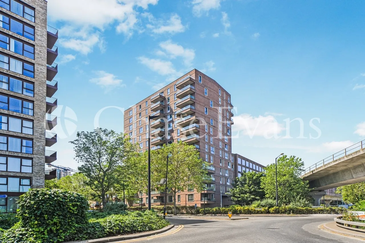 Agnes George Walk, Royal Docks, E16, photo 11