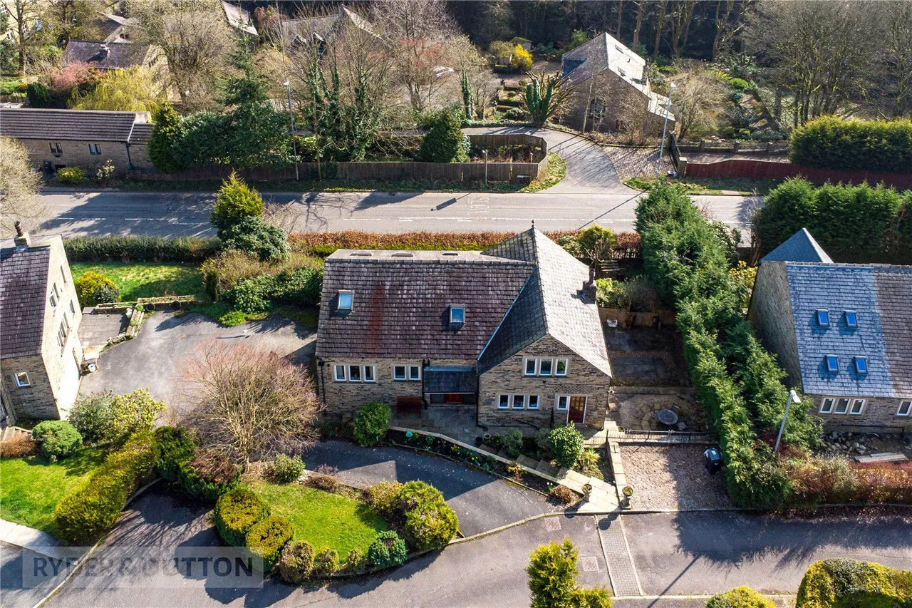 4 bed house for sale, The Old Sawmills, Ripponden, HX6