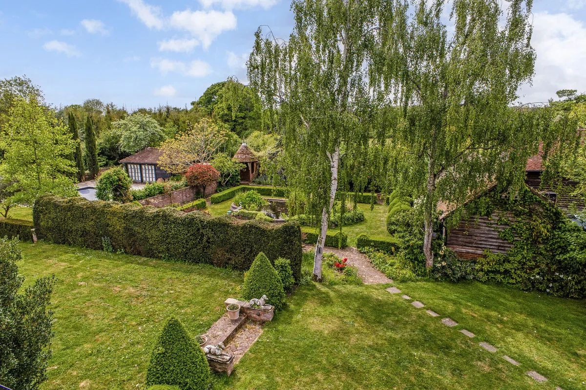 Wildwood Lane, Cranleigh, GU6, photo 37