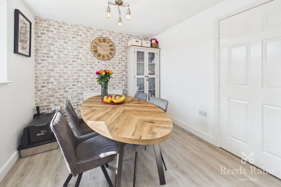 Castle Lodge Avenue, Rothwell, West Yorkshire, LS26, photo 2