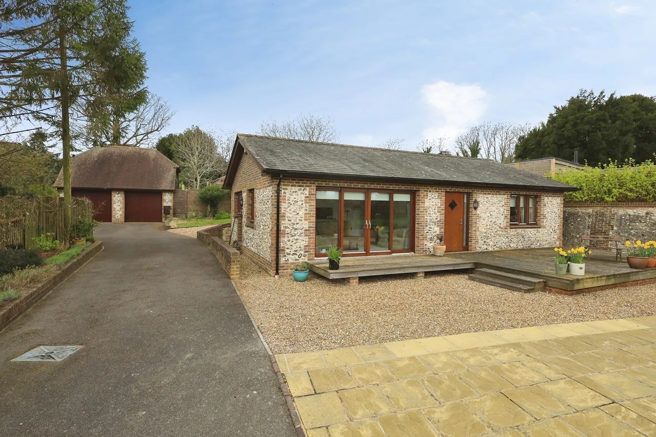 The Street, Offham, BN7, photo 16