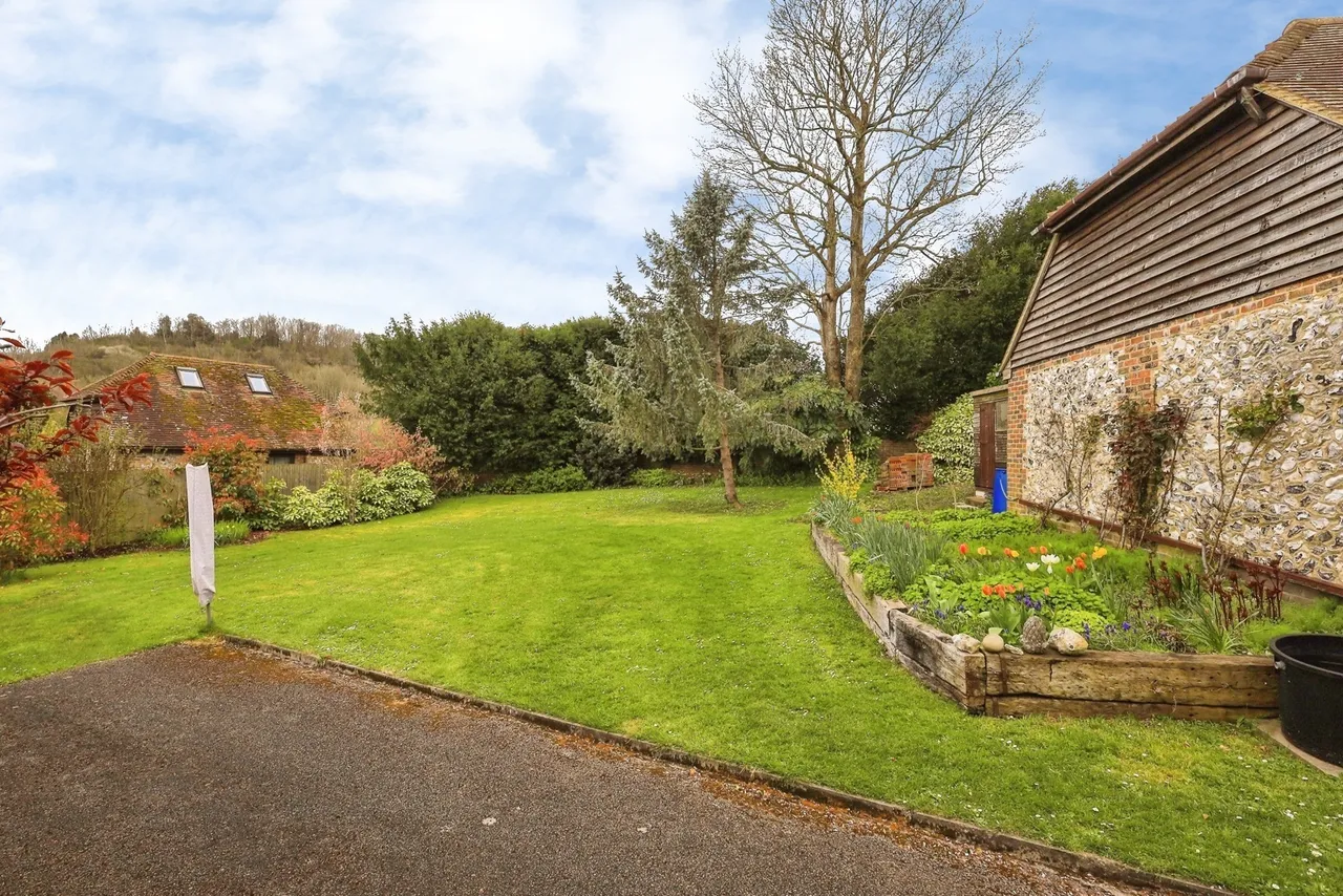 The Street, Offham, BN7, photo 8