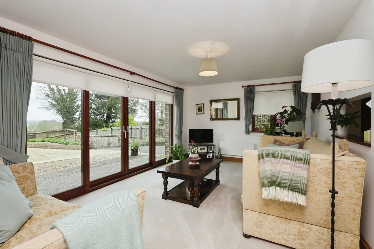 The Street, Offham, BN7, photo 5