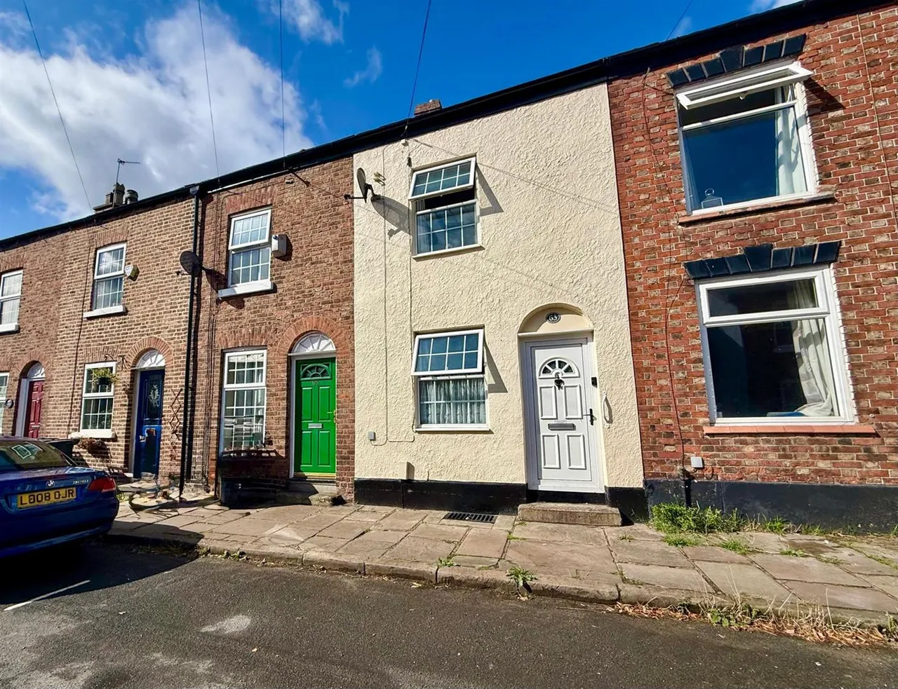 2 bed house for sale, St. Georges Street, Macclesfield, SK11
