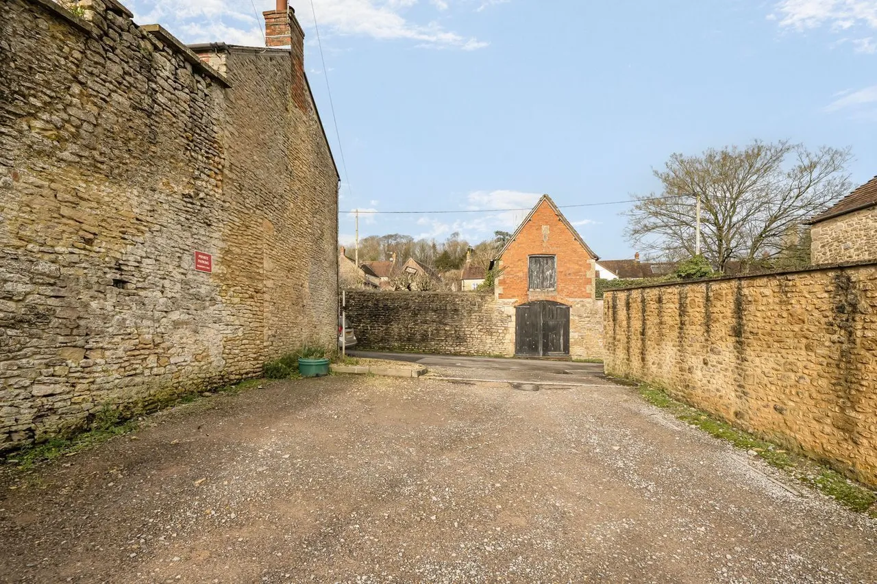 High Street, Bruton, BA10, photo 18