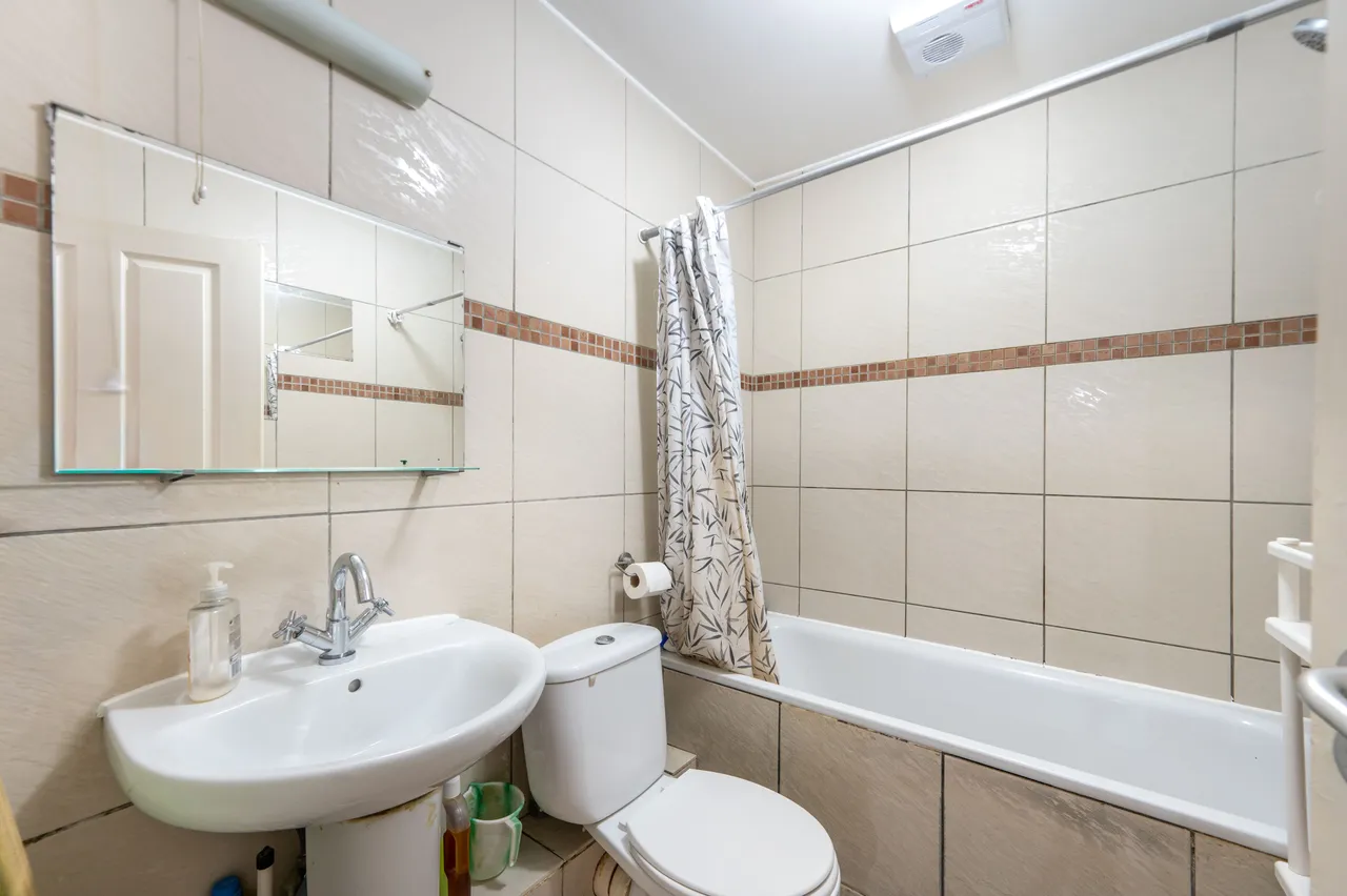 London, NW10, photo 8