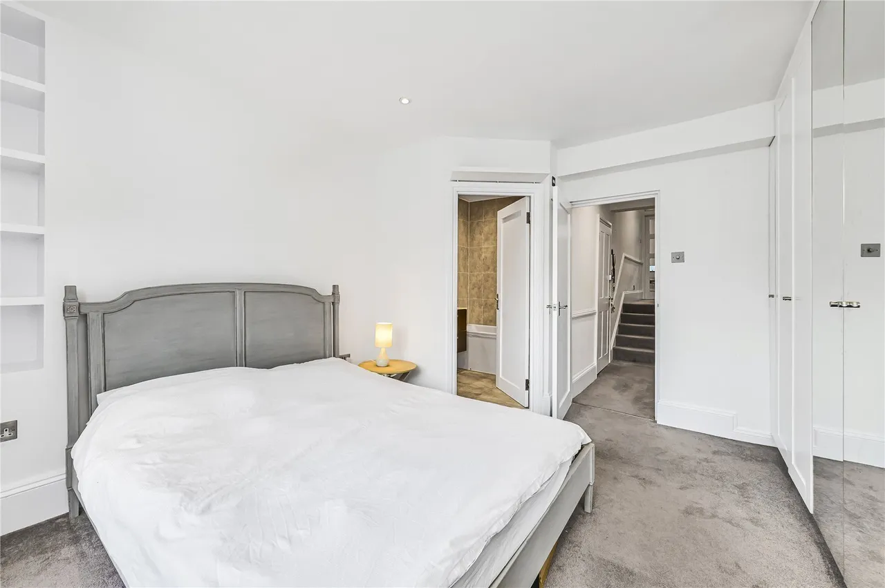 Wandsworth Bridge Road, Fulham, London, SW6, photo 4