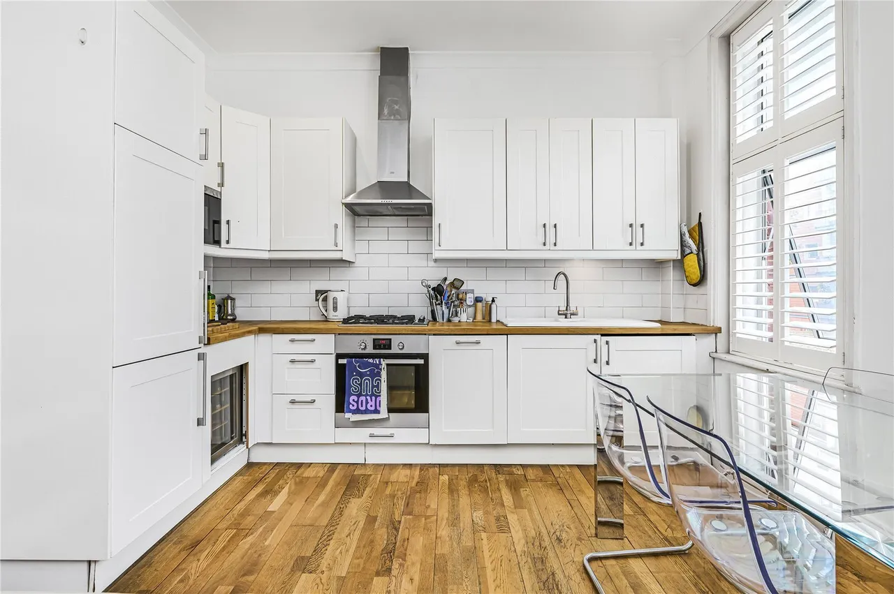 Wandsworth Bridge Road, Fulham, London, SW6, photo 3