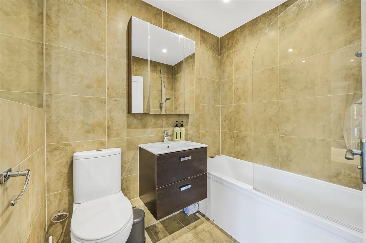 Wandsworth Bridge Road, Fulham, London, SW6, photo 6