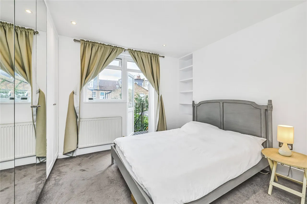 Wandsworth Bridge Road, Fulham, London, SW6, photo 5