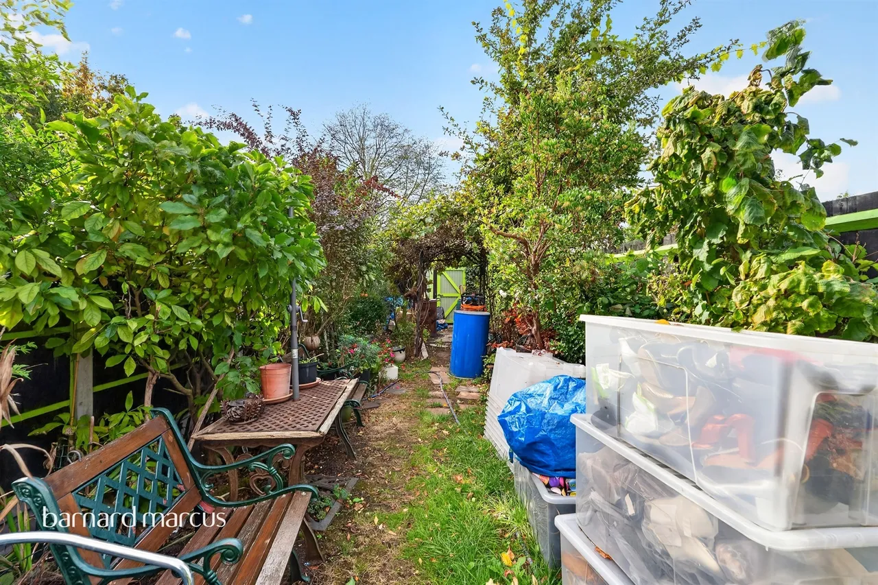 Woodstock Way, Mitcham, CR4, photo 9