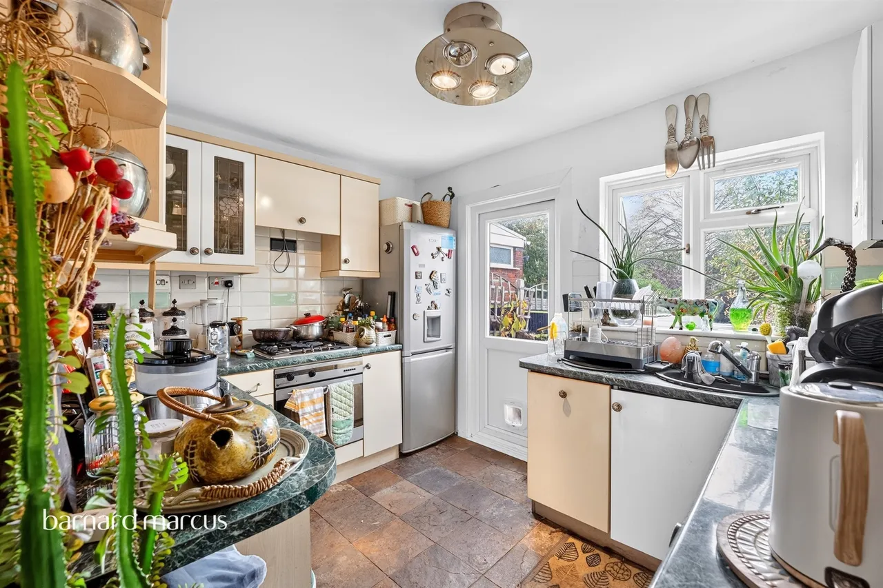 Woodstock Way, Mitcham, CR4, photo 2